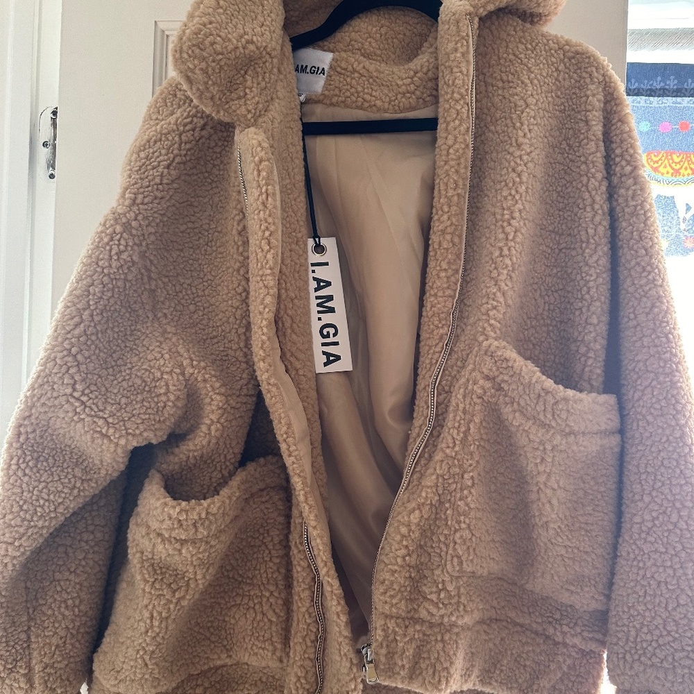 I AM GIA coat